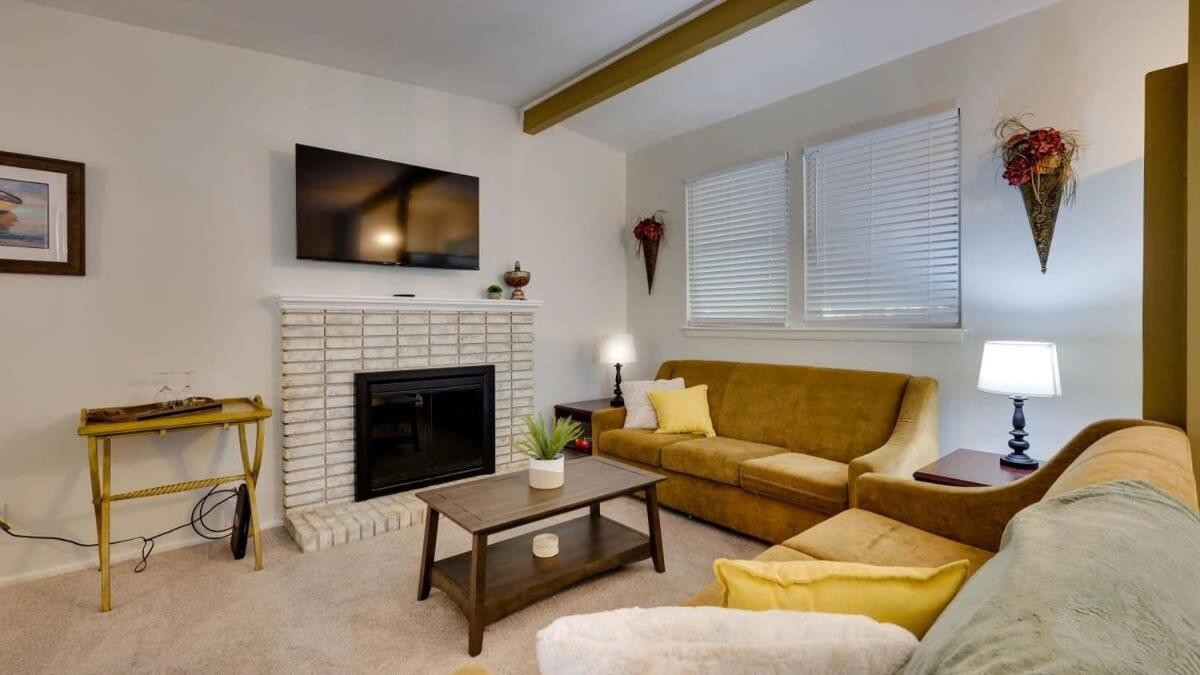Halcyon Hangout-Mins To Downtown-Ping Pong-Pets Savannah Exteriör bild