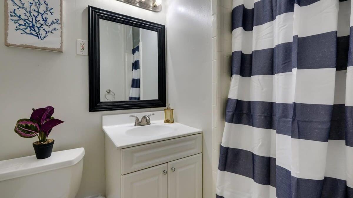 Halcyon Hangout-Mins To Downtown-Ping Pong-Pets Savannah Exteriör bild