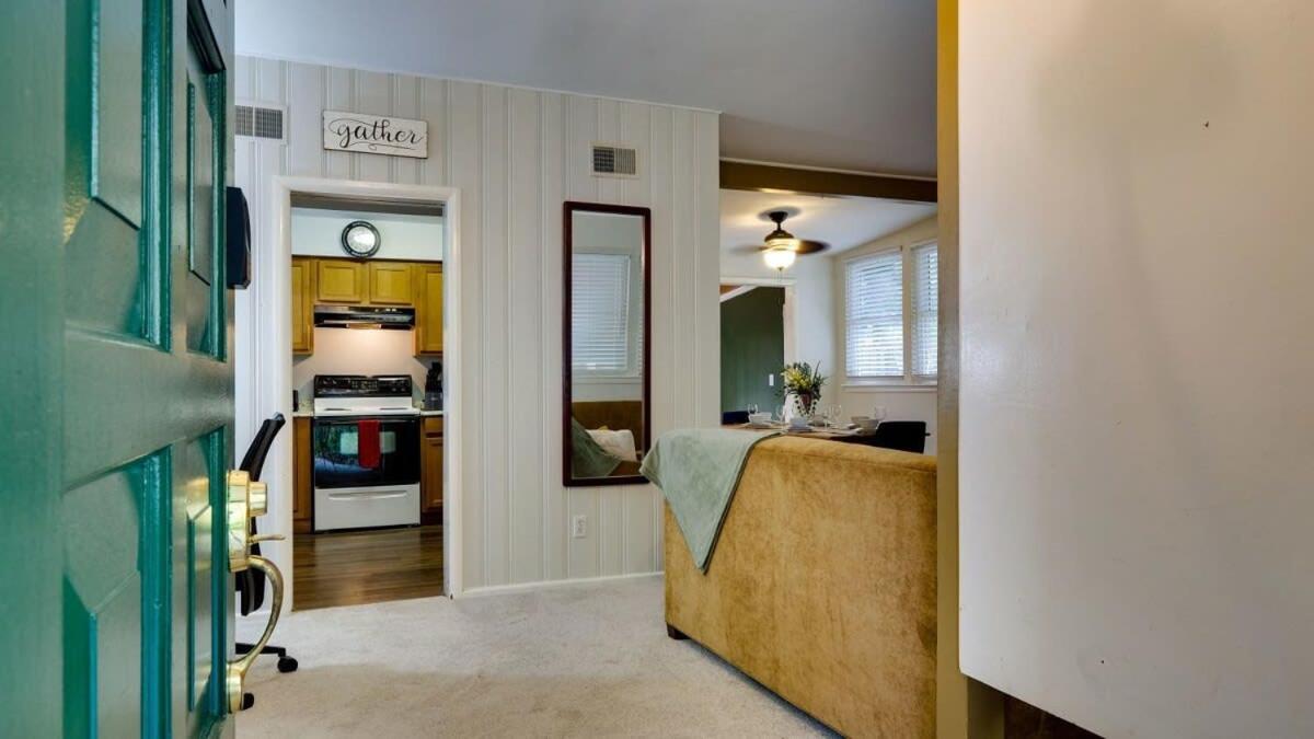 Halcyon Hangout-Mins To Downtown-Ping Pong-Pets Savannah Exteriör bild