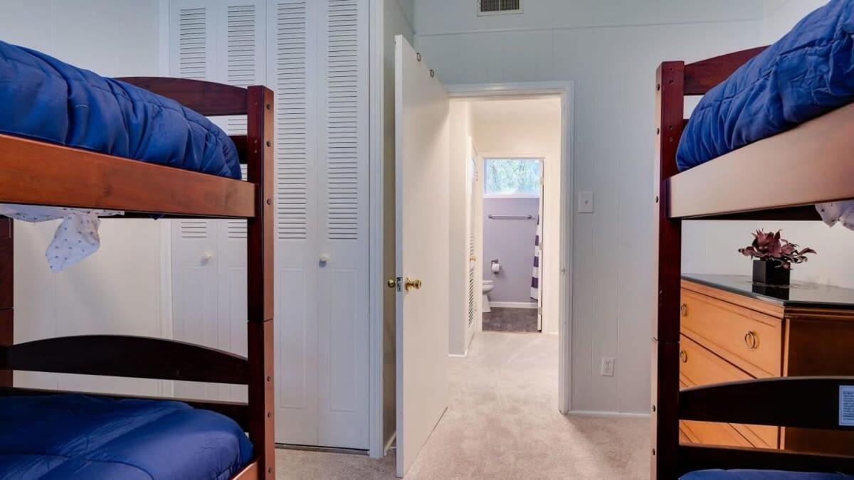 Halcyon Hangout-Mins To Downtown-Ping Pong-Pets Savannah Exteriör bild